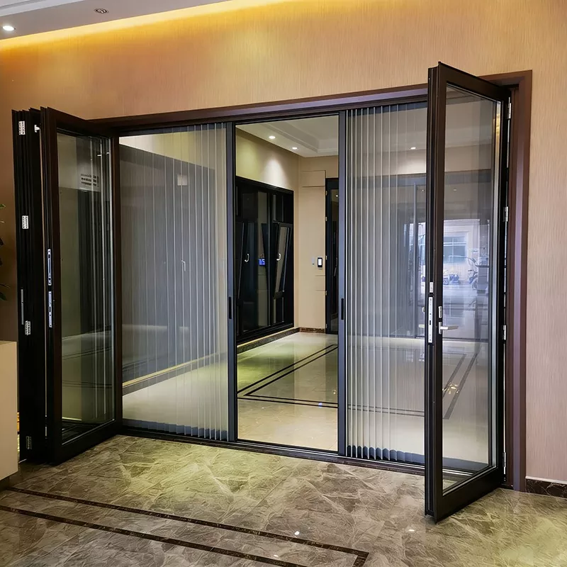 Zložljiva vrata iz aluminijeve zlitine s toplotno izolacijo in trakom